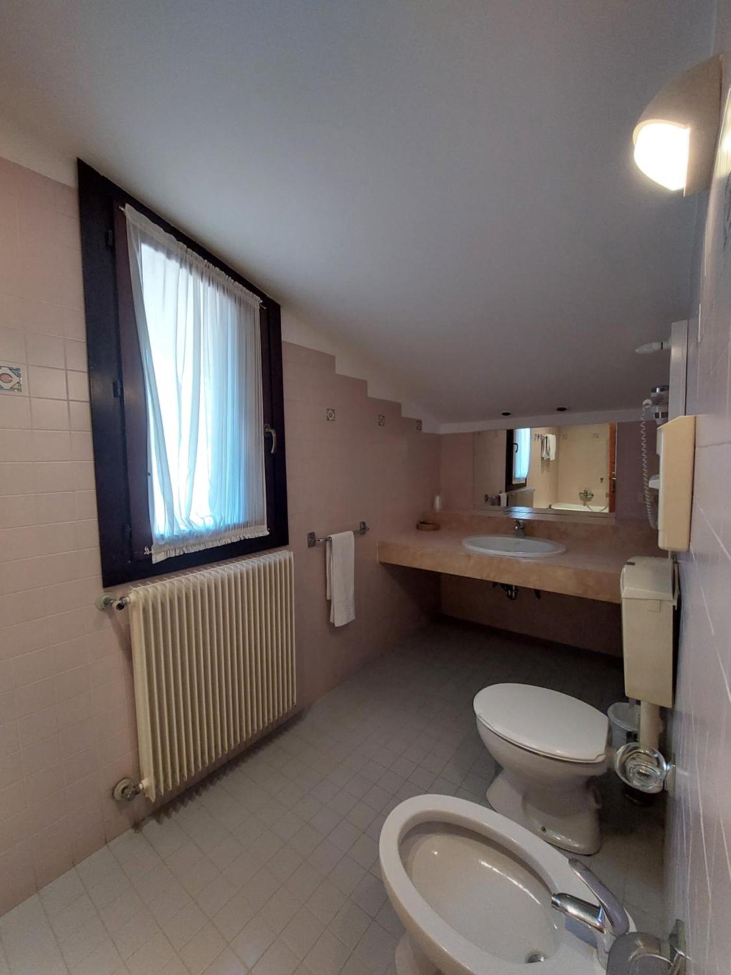 Albergo Alla Pineta Montebelluna Exterior foto
